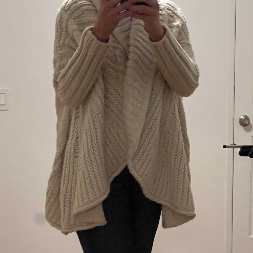 Anthropologie ⭐️⭐️EUC ⭐️⭐️ The Cue fluffy cable knit cardigan sweater sz XS